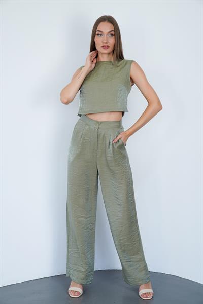 Hafif Parlak Kırışık Efektli Viskon Polyester Takım Yeşil