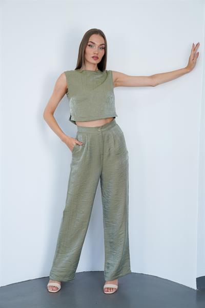 Hafif Parlak Kırışık Efektli Viskon Polyester Takım Yeşil