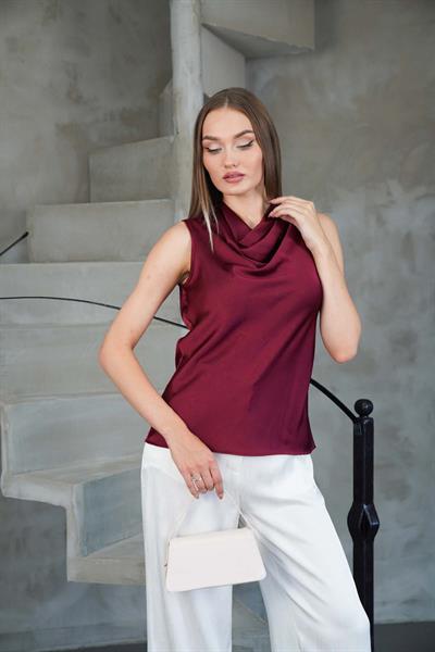 Saten Marka Degaje Yaka Kolsuz Bluz Bordo