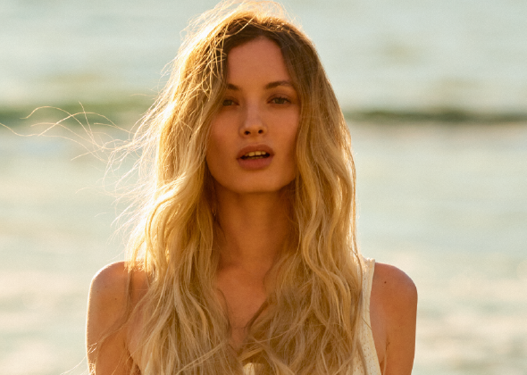 Coastline Reflects Metalik Renkler