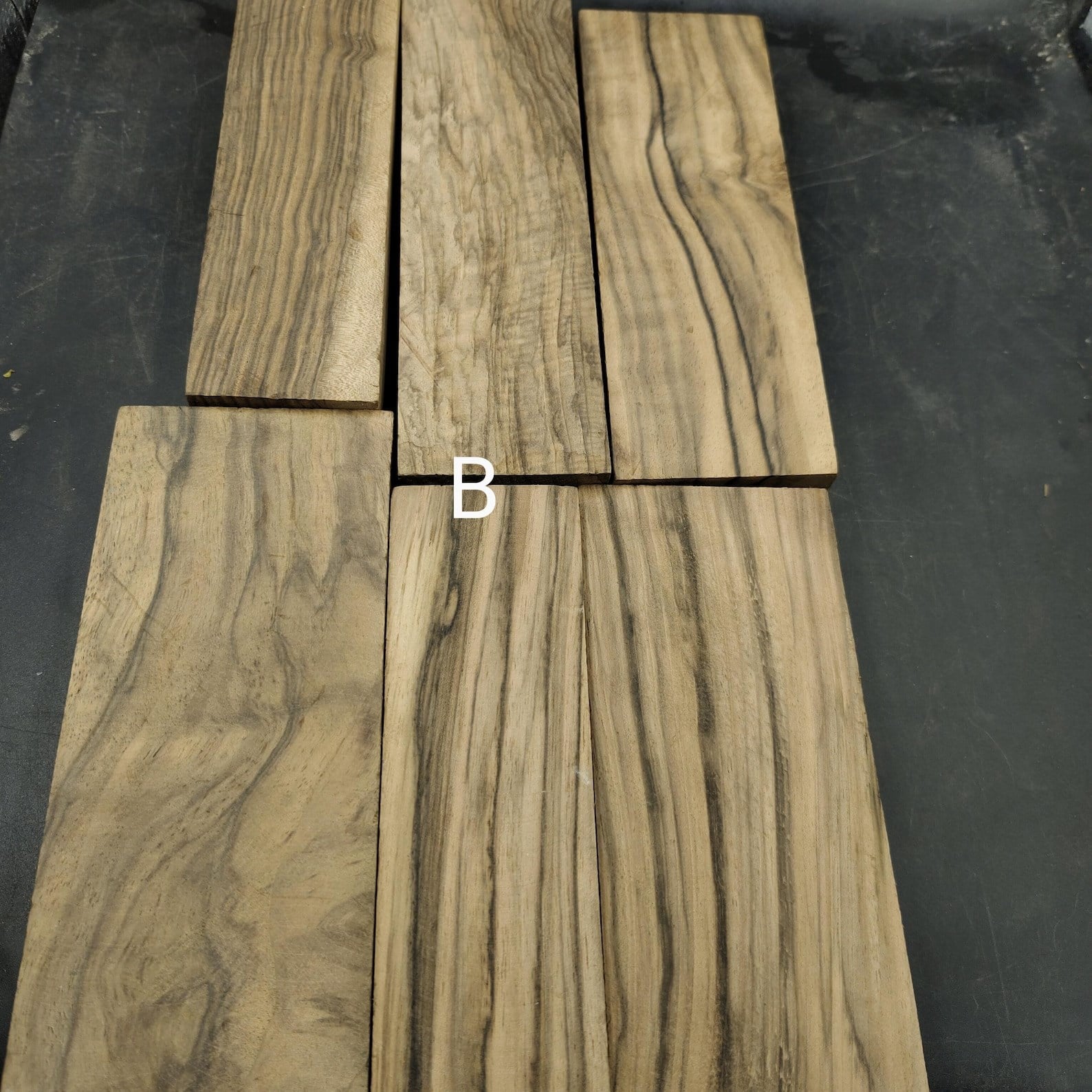 DRY Turkish Walnut Wood Block - B grain