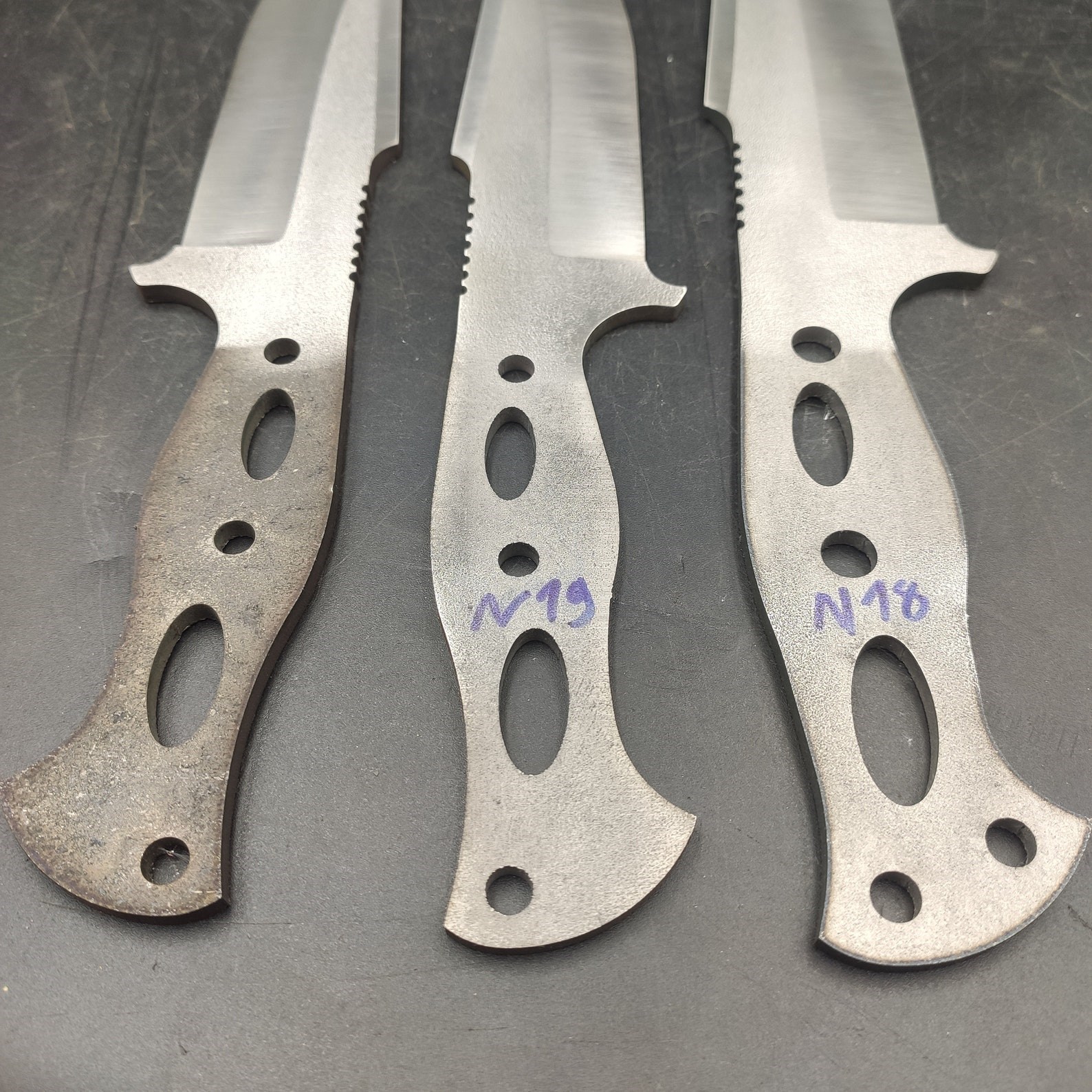 N690 Hunting Knife Blank - N18