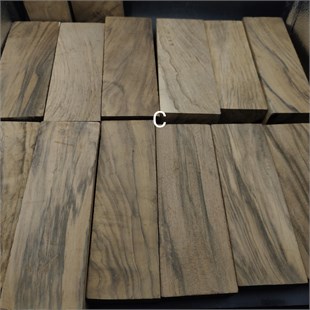 DRY Turkish Walnut Wood Block - C grain