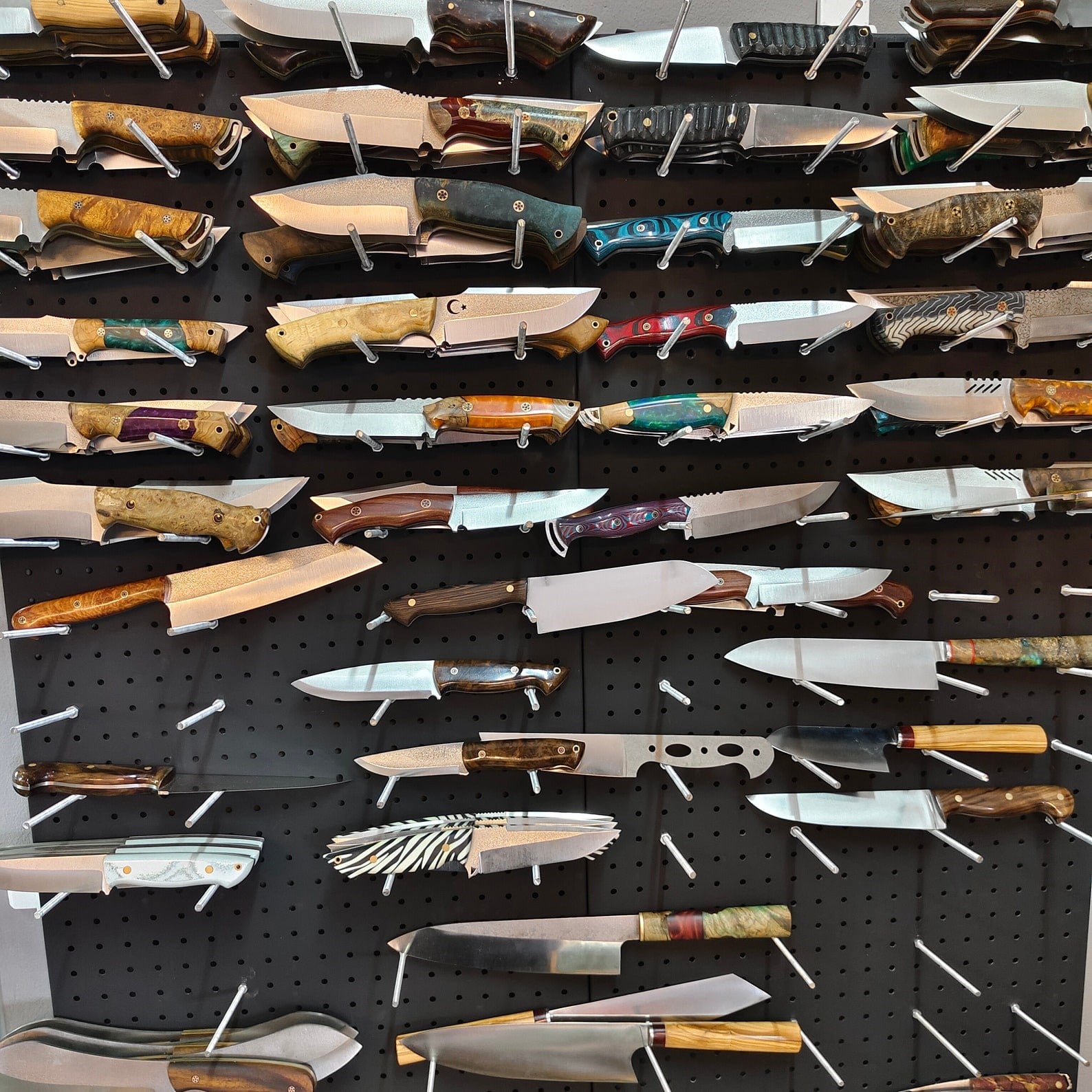 custom-knife-making-service-brass-pins-74c-91.jpg