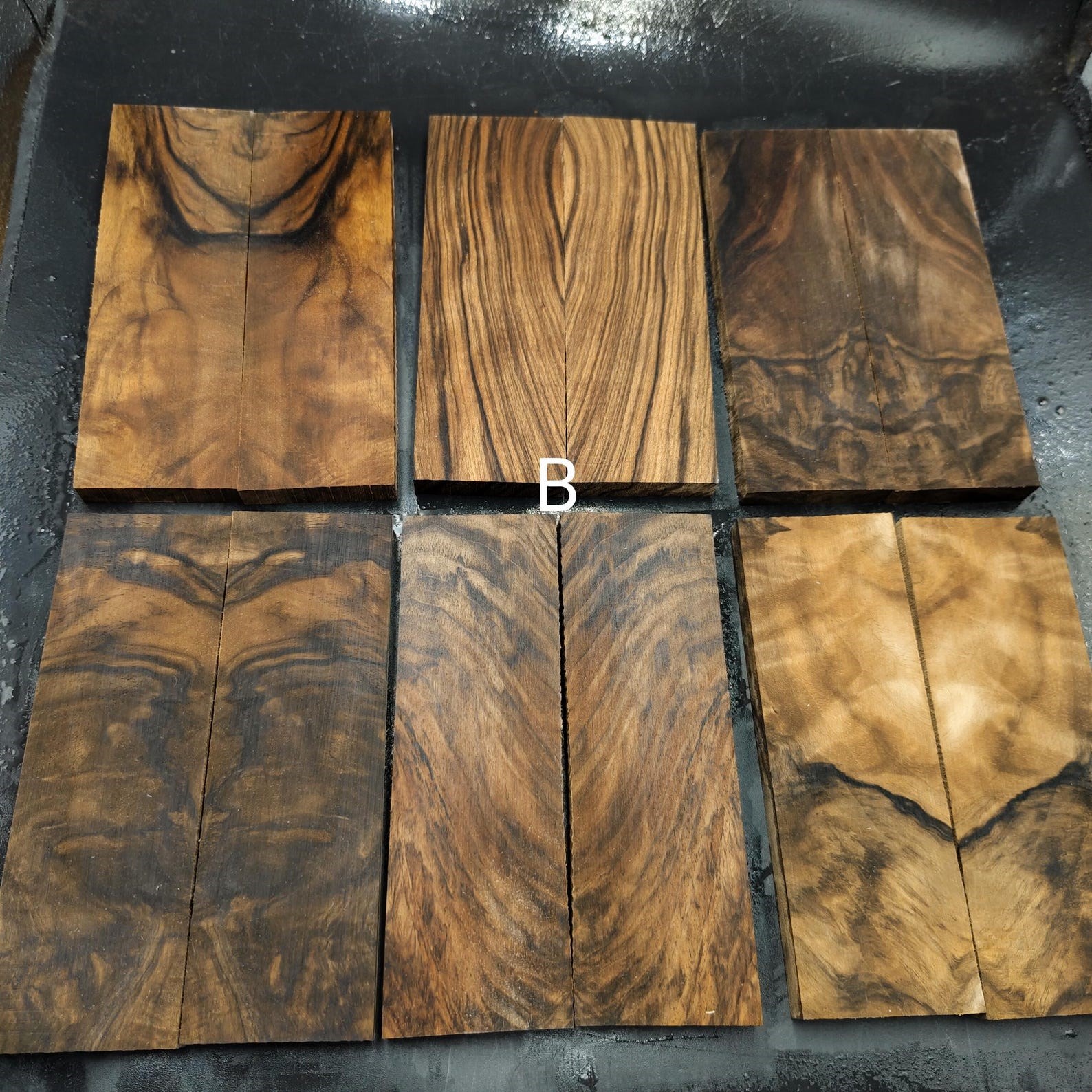 dry-turkish-walnut-knife-scales-b-grai-f-4066.jpg