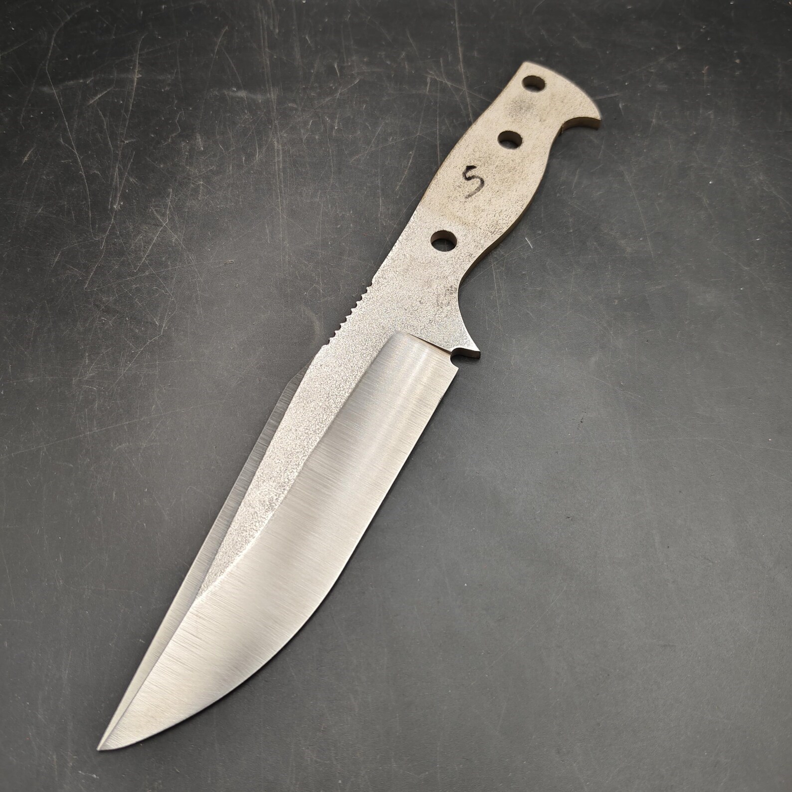 m390-knife-blank-m05-9c9-aa.jpg
