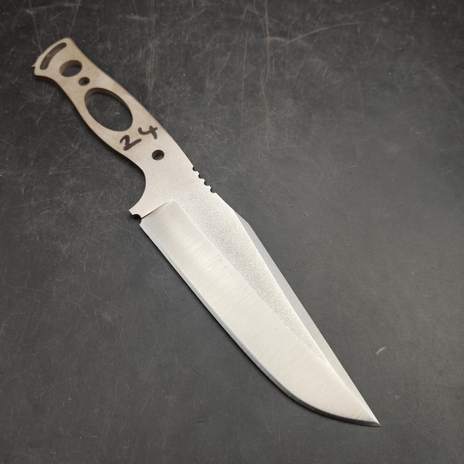 n690-knife-blank-n24-f-9c6d.jpg