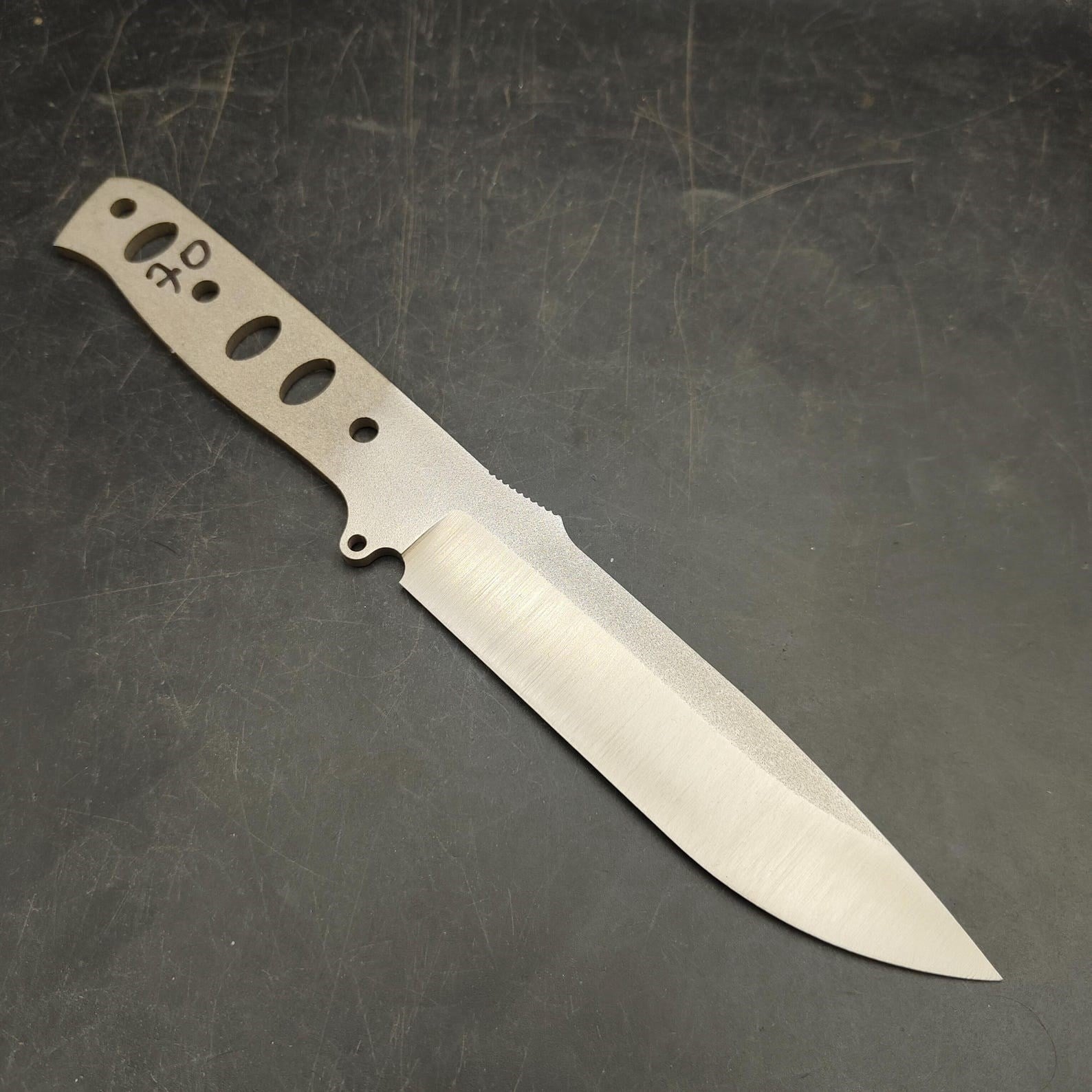 n690-knife-blank-n70-76ecf4.jpg