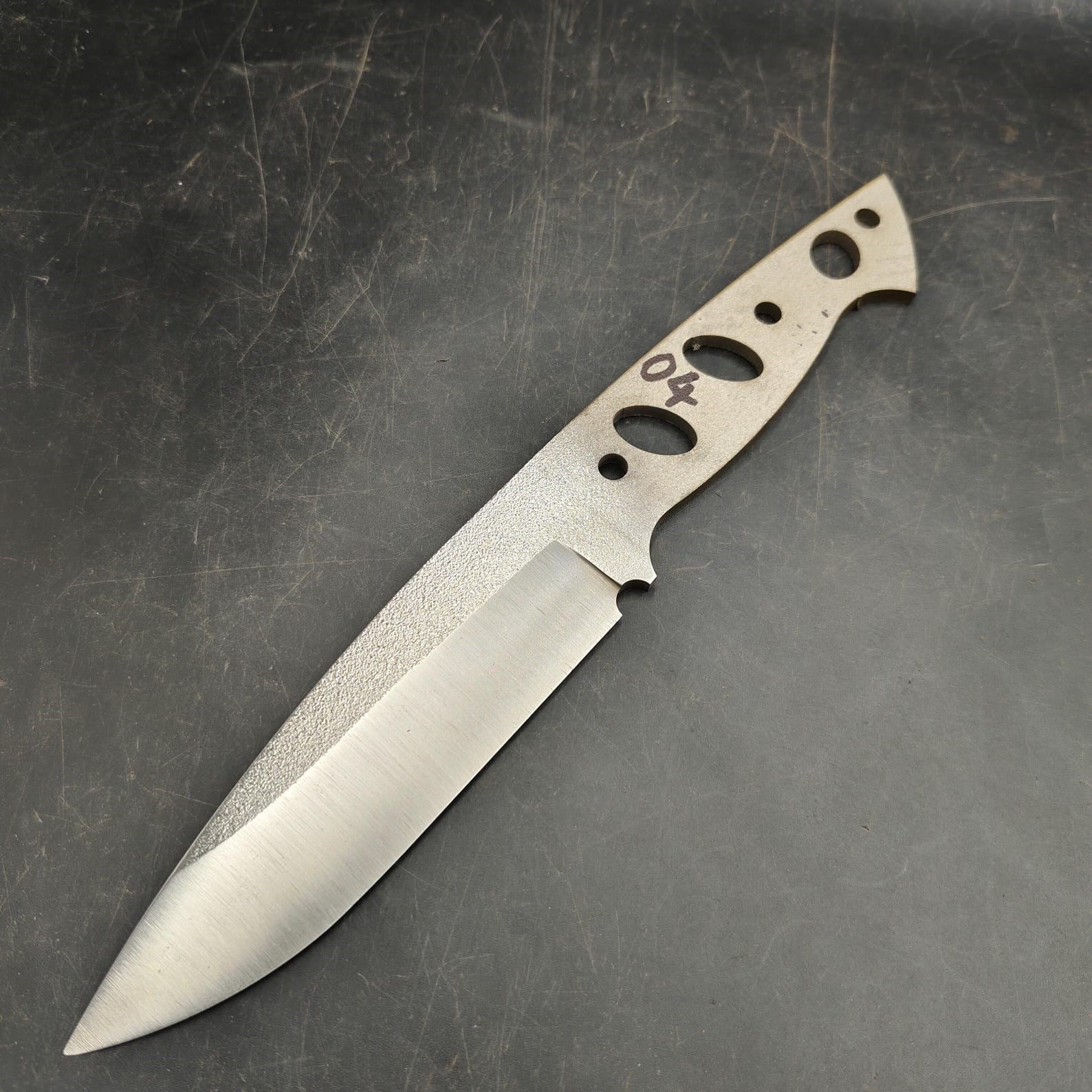 n690-outdoor-knife-blank-n04-c6-9e4.jpg