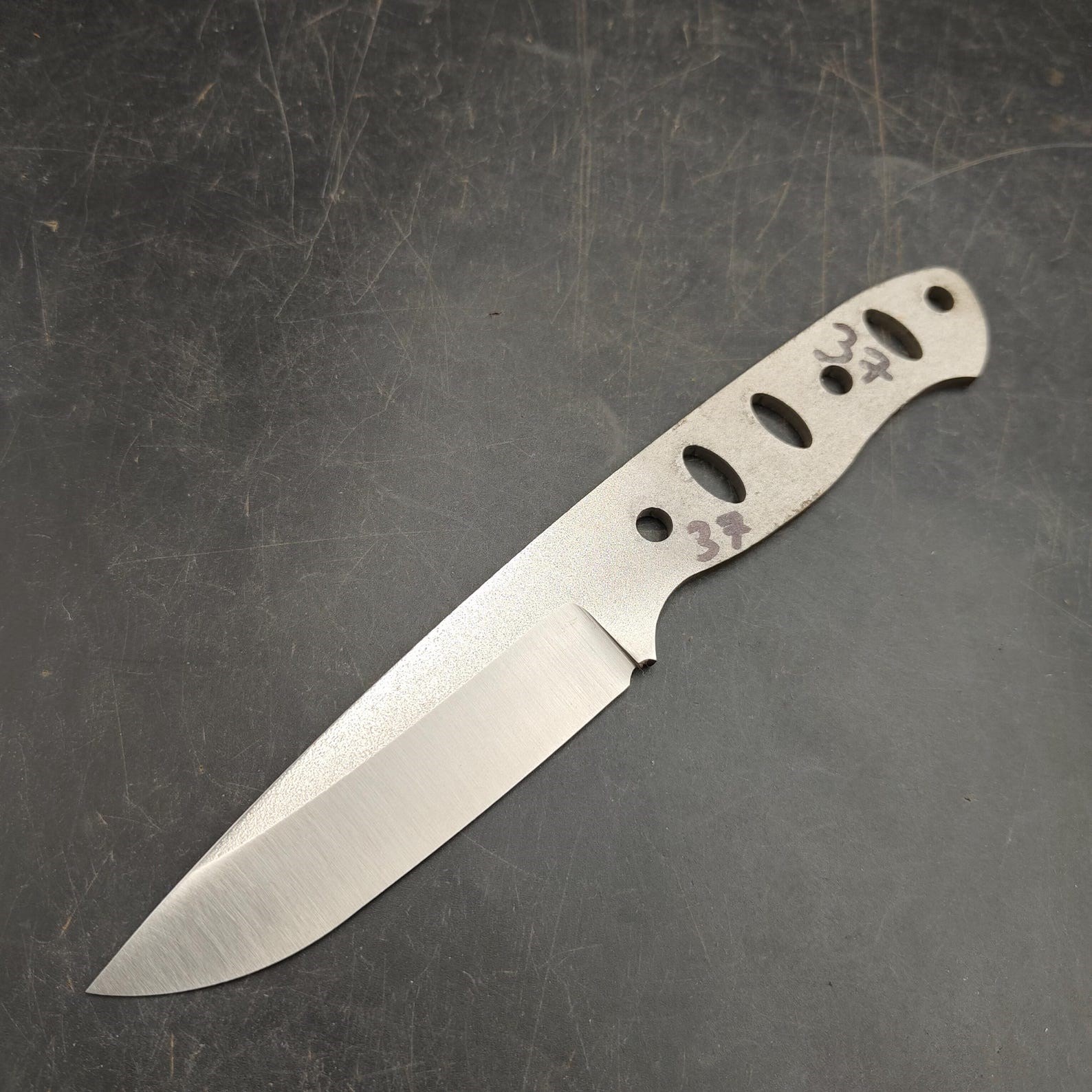 n690-outdoor-knife-blank-n37-4c9f44.jpg