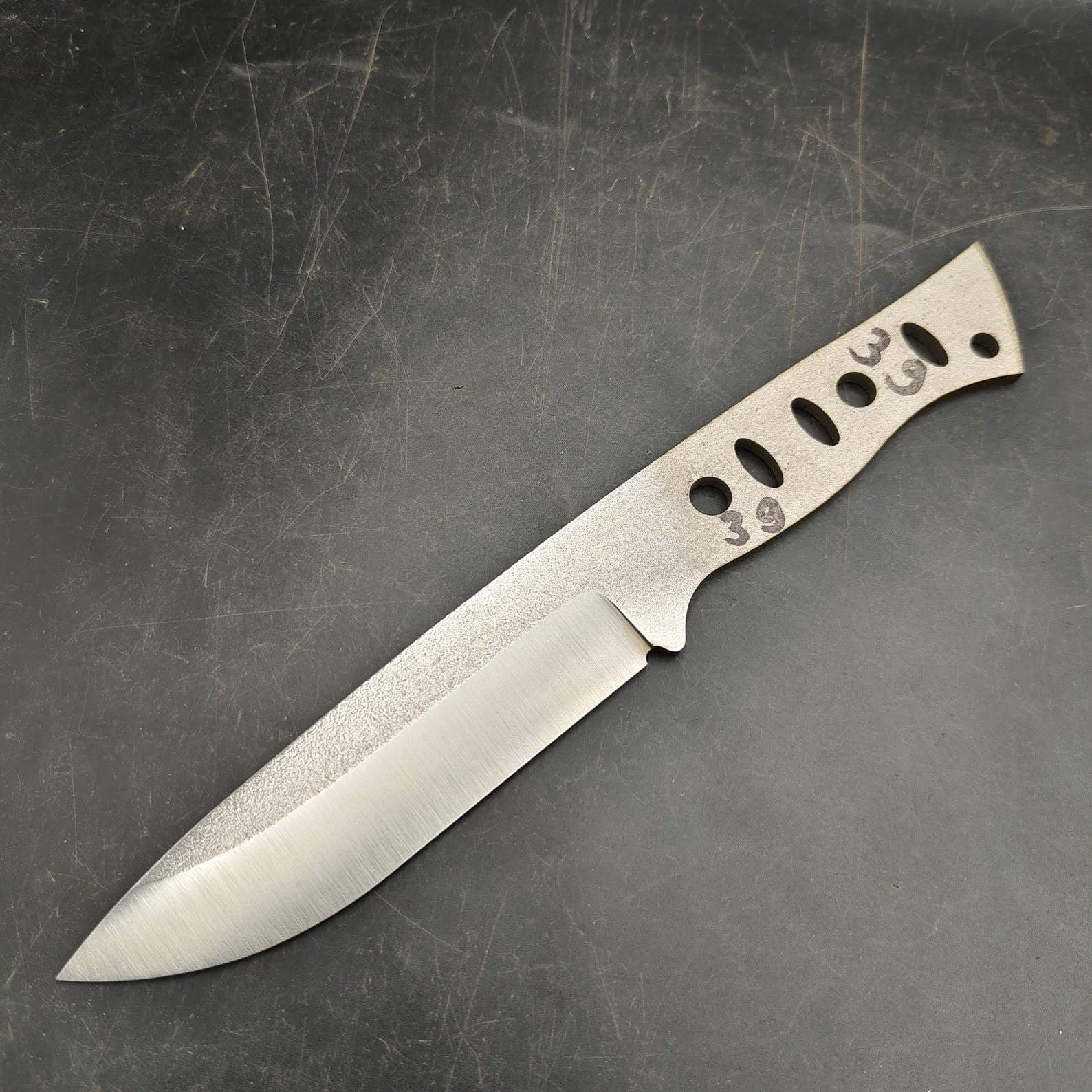 n690-outdoor-knife-blank-n39-8d8bd5.jpg
