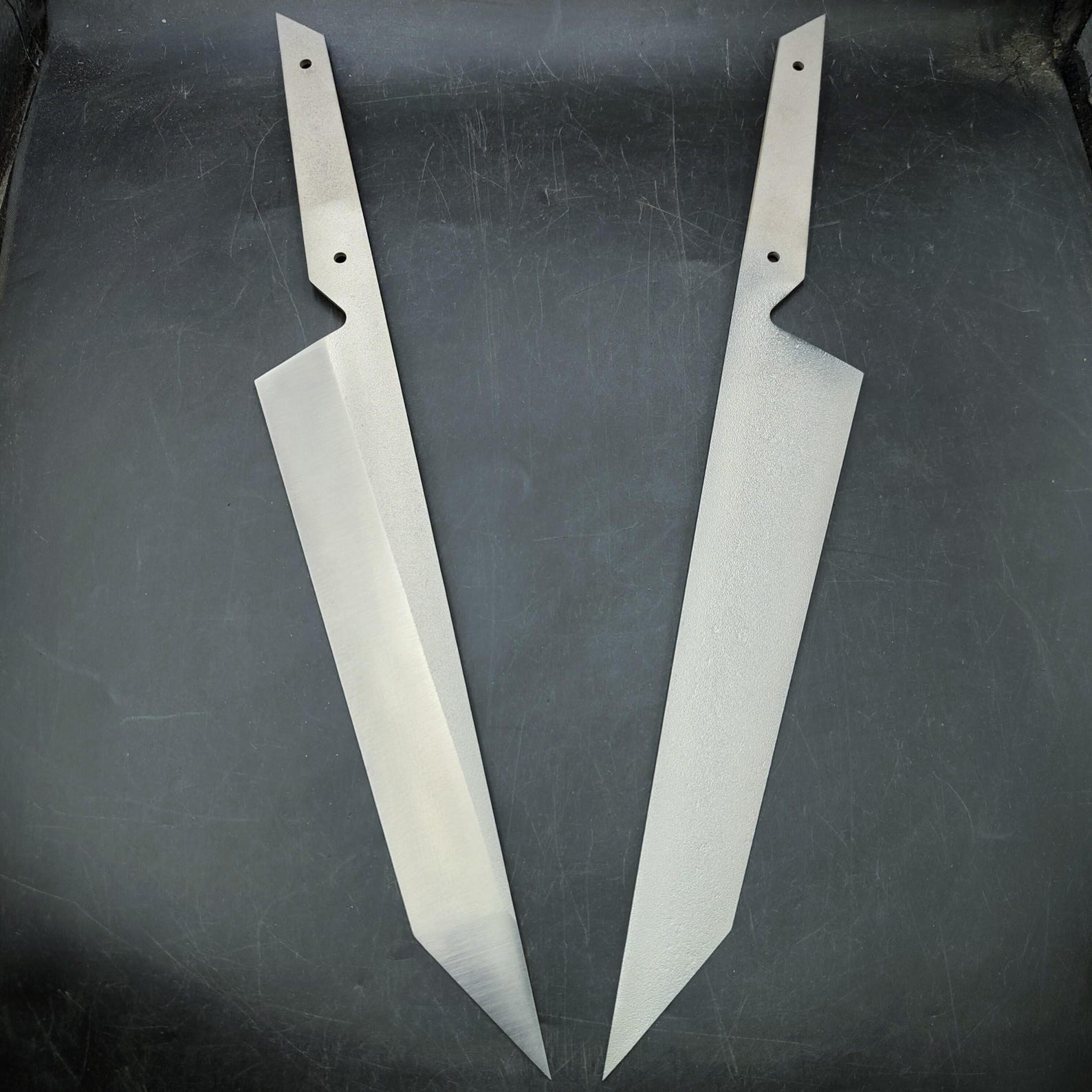 n690-single-bevel-tanto-yanagiba-chef--828a31.jpg