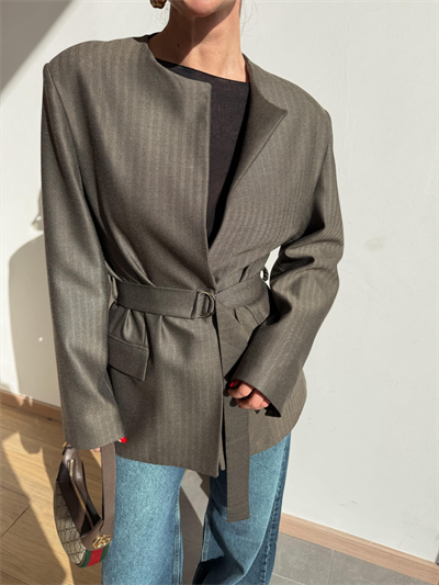 Balıksırtı Kuşaklı Blazer