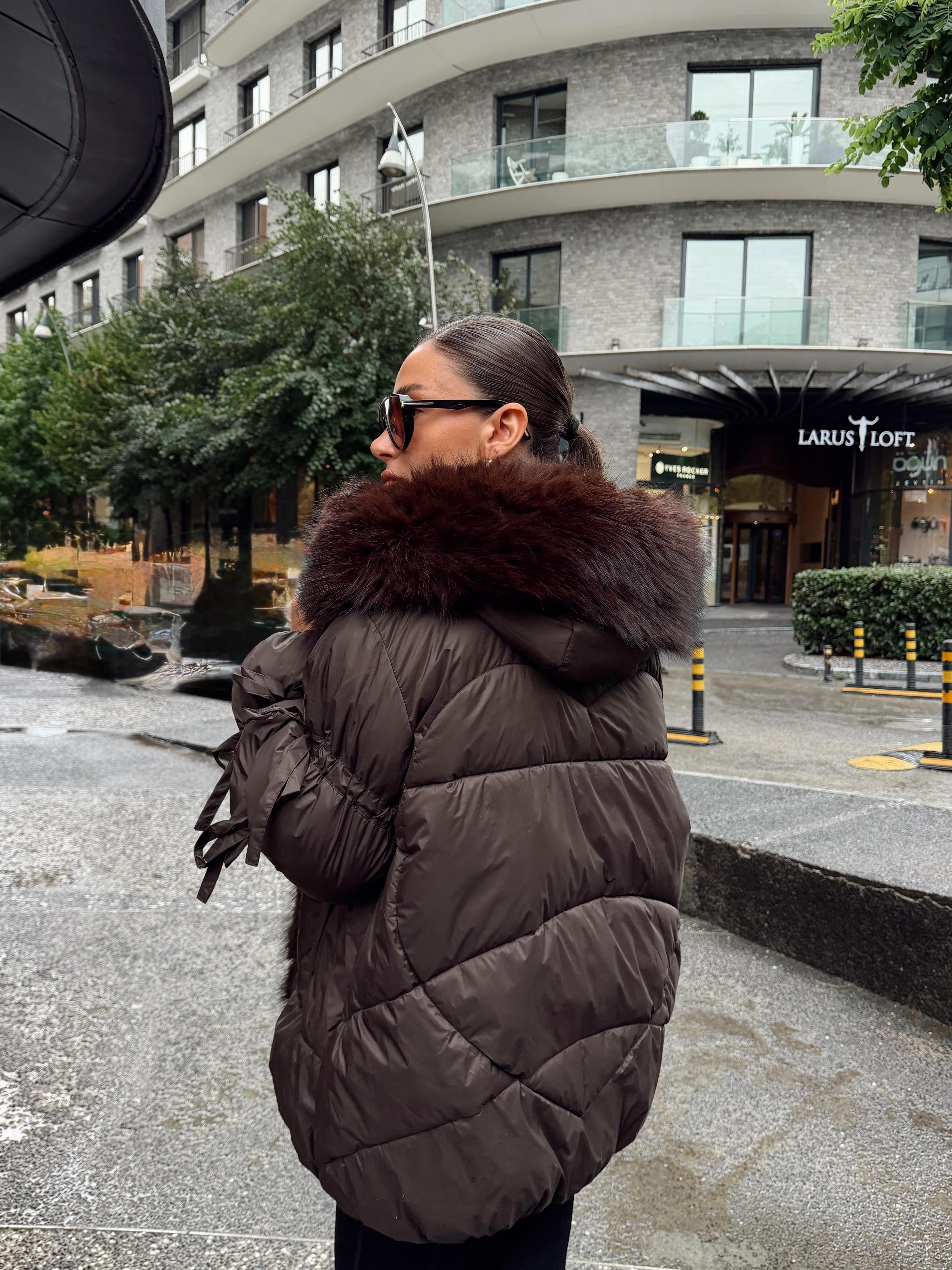 Yaka Kürk Kol Detay Şişme Mont Acı Kahve · 2