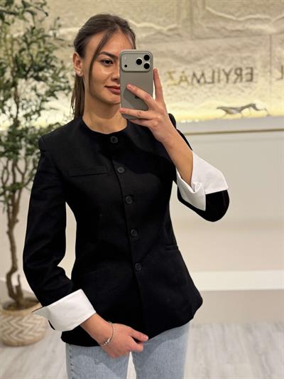 Kol Detaylı Siyah Blazer Ceket