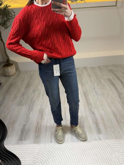 Zr Paçası Kesik Yıkamalı Denim