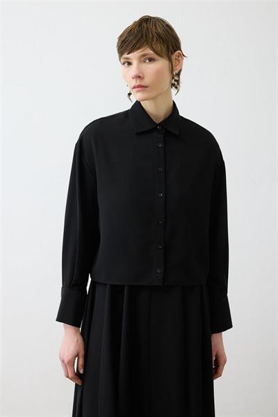 ALIZA CREPE CROPPED SHIRT BLACK