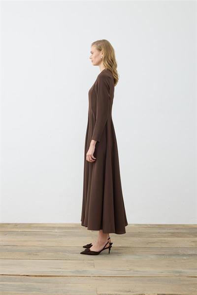 ALIZA CREPE FITTED DRESS BROWN