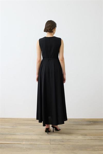 ALIZA CREPE SLEEVELESS FITTED DRESS BLACK