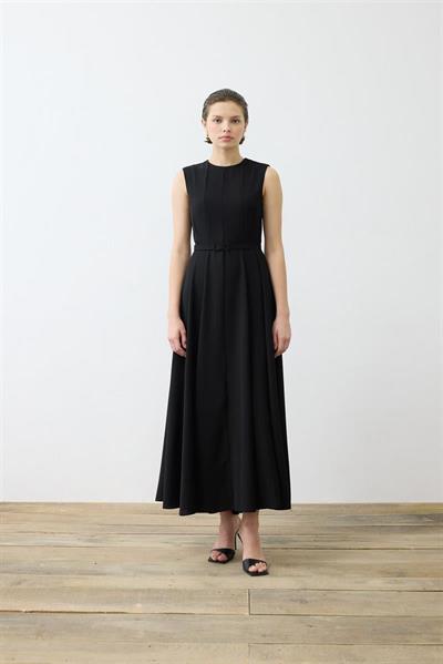 ALIZA CREPE SLEEVELESS FITTED DRESS BLACK