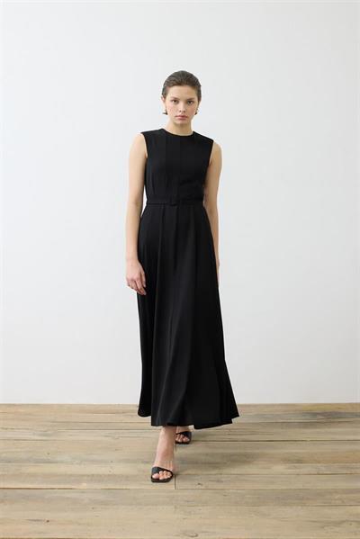 ALIZA CREPE SLEEVELESS FITTED DRESS BLACK
