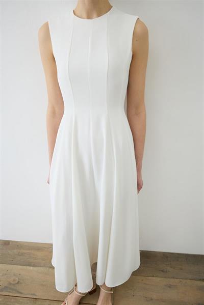 ALIZA CREPE SLEEVELESS FITTED DRESS WHITE