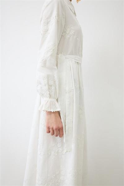 BELLA EMBROIDERED DRESS WITH APPLIQUÉ DETAILS WHITE