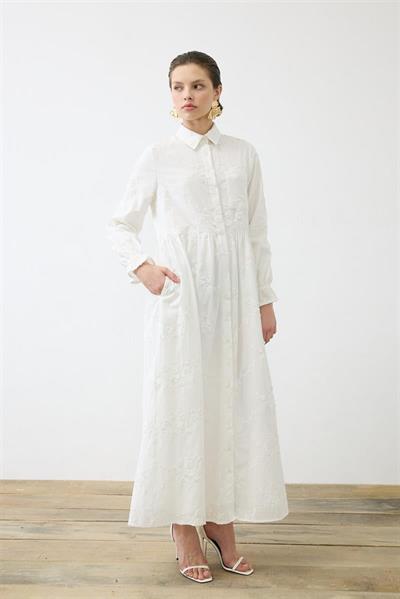 BELLA EMBROIDERED DRESS WITH APPLIQUÉ DETAILS WHITE