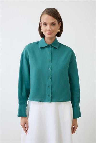 COLOR 100% LINEN CROPPED SHIRT DARK GREEN