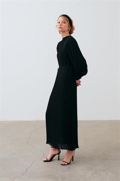 DUE CHIFFON PLEATED DRESS BLACK