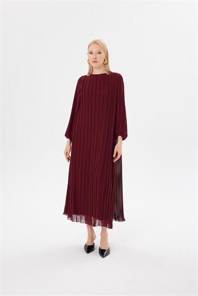 DUE CHIFFON PLEATED DRESS BURGUNDY
