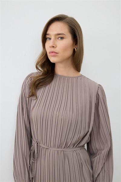 DUE CHIFFON PLEATED DRESS TAUPE