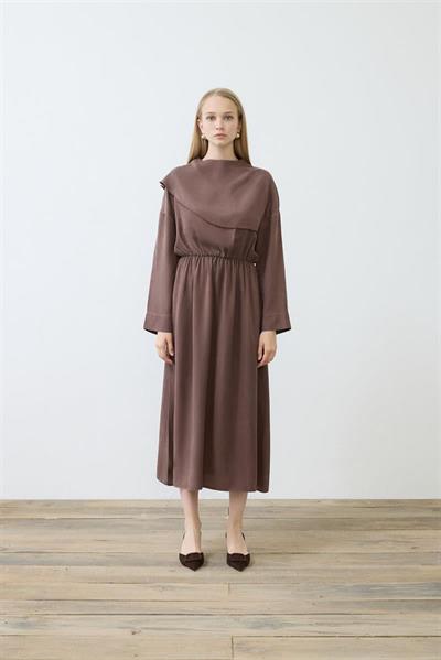 ELVA WASHED SILK SCARF DETAILED DRESS BROWN