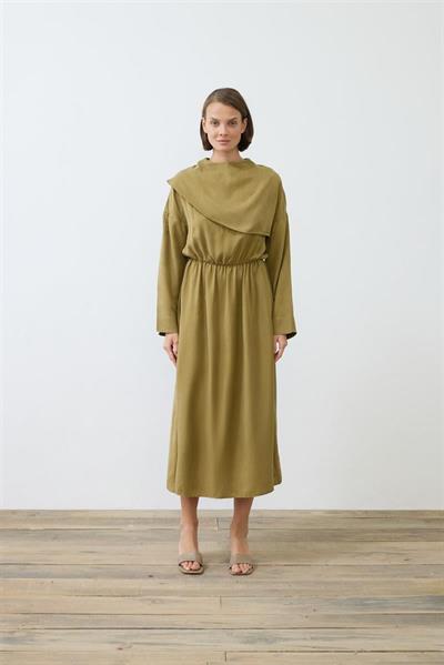 ELVA WASHED SILK SCARF DETAILED DRESS GREEN