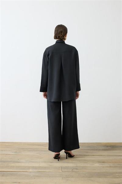 EMMA 100% LINEN POCKET SHIRT BLACK