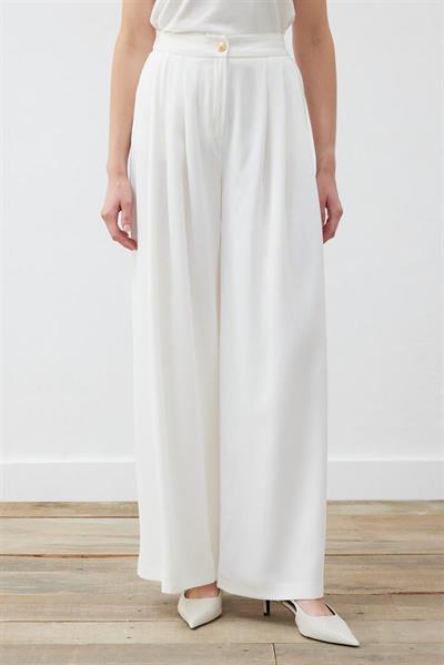 EVA CREPE PLEATED PALAZZO PANTS ECRU