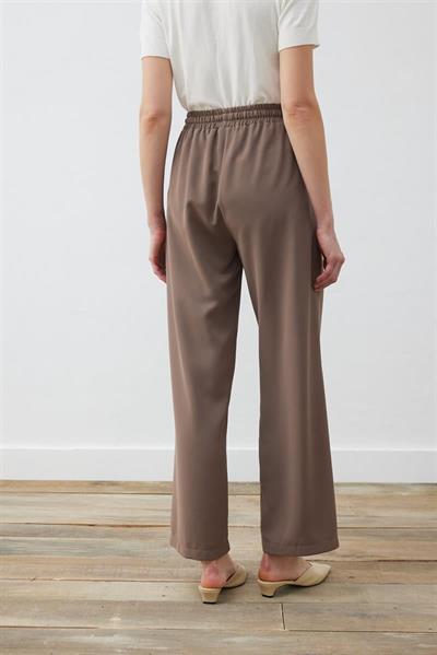 EVA CREPE PLEATED PALAZZO PANTS TAUPE