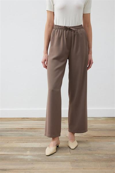 EVA CREPE PLEATED PALAZZO PANTS TAUPE