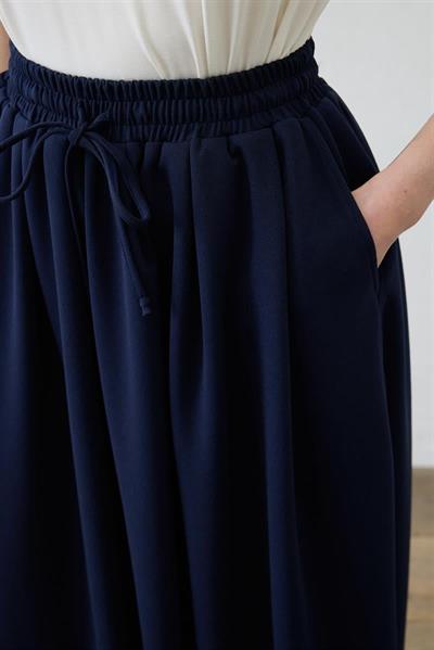 GLORY STRETCH CREPE SKIRT NAVY BLUE