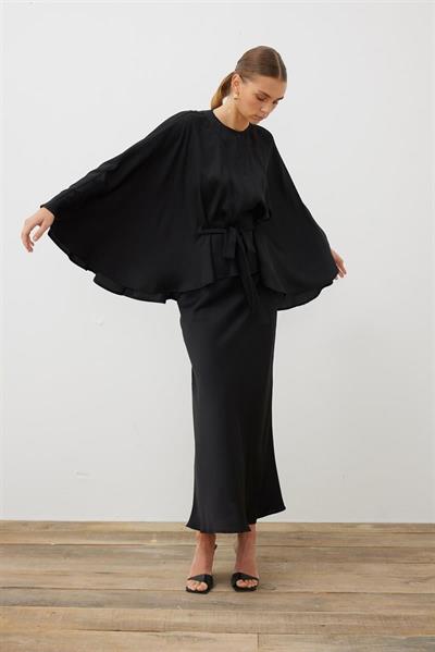 HARPER CAPE SATIN SKIRT SET BLACK