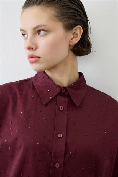 LAURA STONE EMBELLISHED COTTON SHIRT BURGUNDY