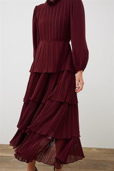 LEVA CHIFFON PLEATED LAYERED DRESS BURGUNDY