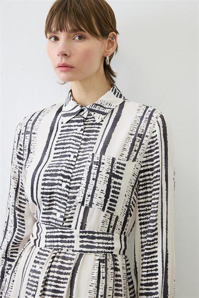 LINE PATTERNED RAYON VISCOSE DRESS BLACK