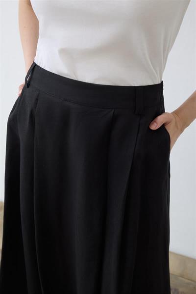NATURAL 100% LINEN PLEATED SKIRT BLACK