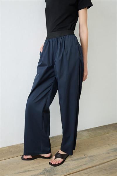 NOVA PAPER TOUCH PANTS NAVY BLUE