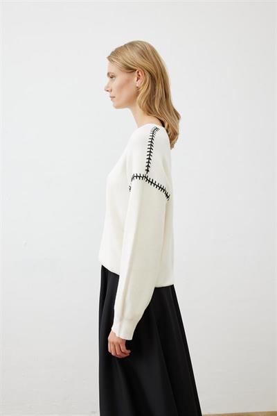 PREMIUM SELECTION STITCH DETAILED SWEATER ECRU
