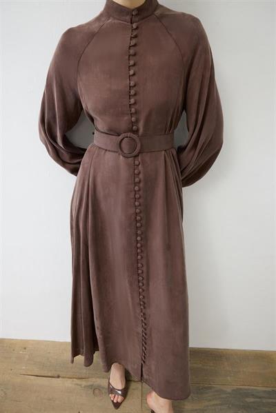 PRIME WASHED SILK BUTTONED BELT DRESS BROWN
