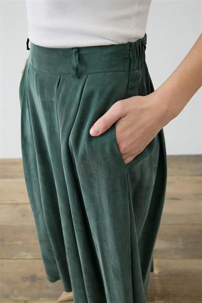 PRIME WASHED SILK PLEATED SKIRT KHAKI