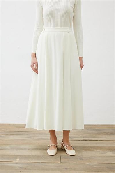 RINA CREPE 3 PLEATED SKIRT ECRU