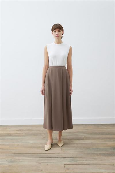 RINA CREPE 3 PLEATED SKIRT TAUPE